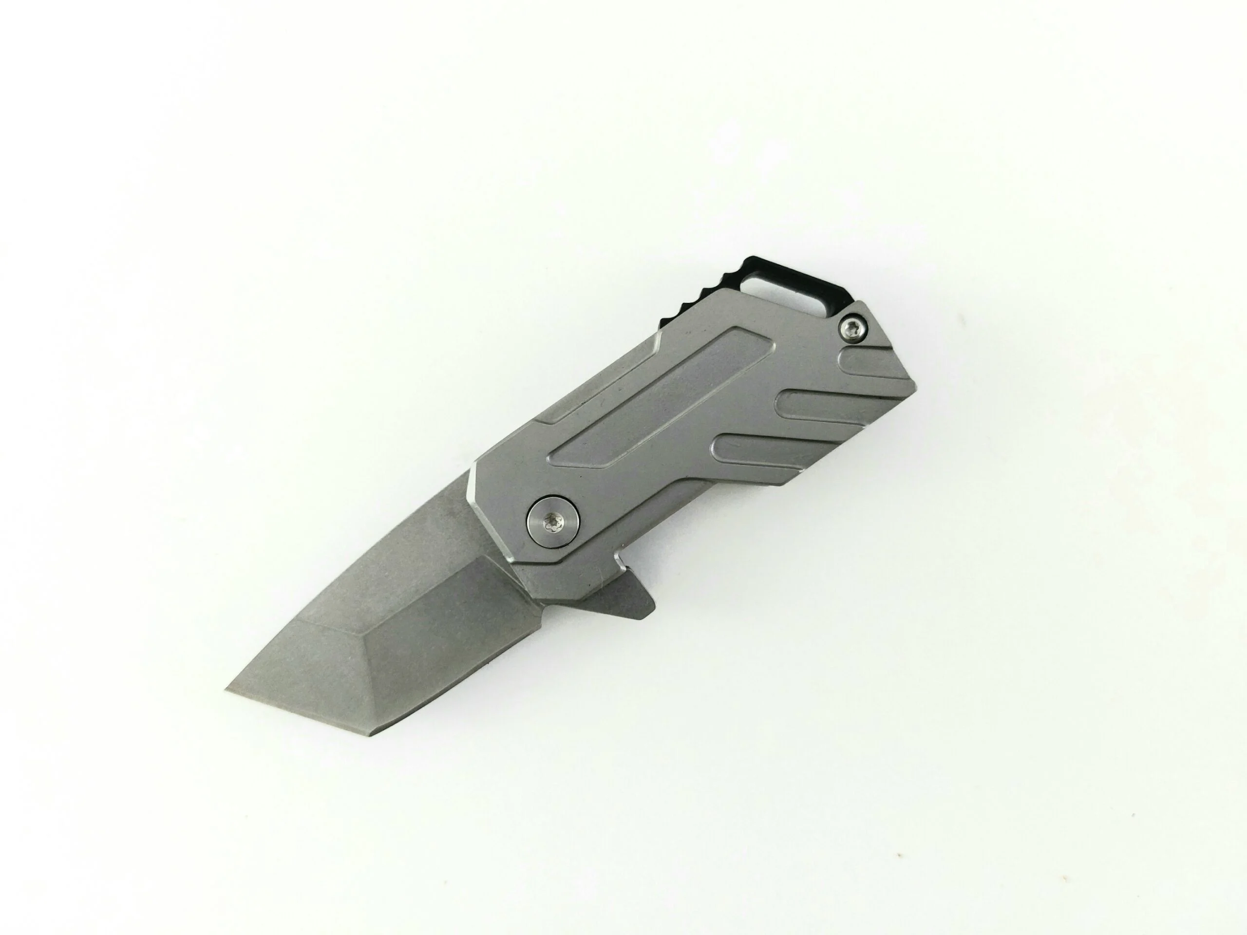 Сгъваемо ножче Compact Cut D2, метална подаръчна кутия Сгъваемо ножче Compact Cut D2