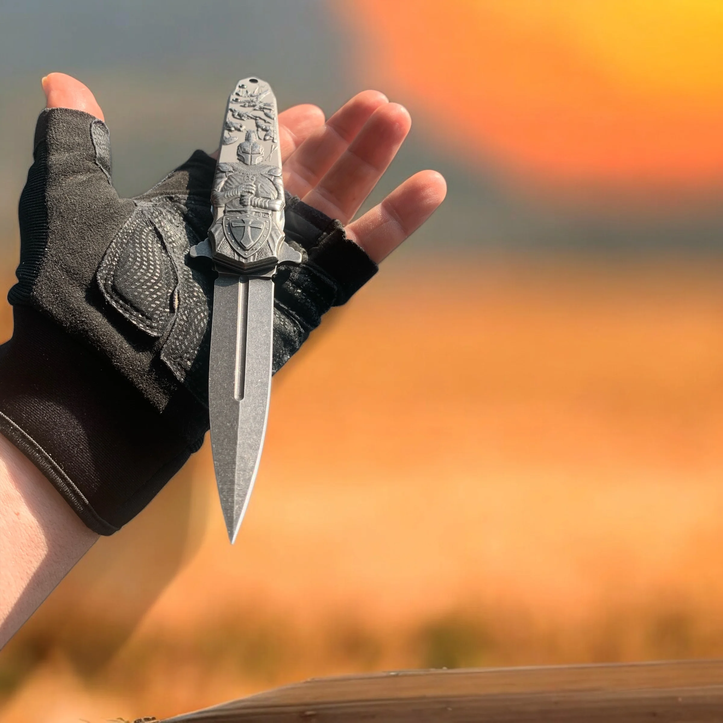 Сгъваем нож Compact Cut Knight’s Honor, колекционерски модел Compact Cut