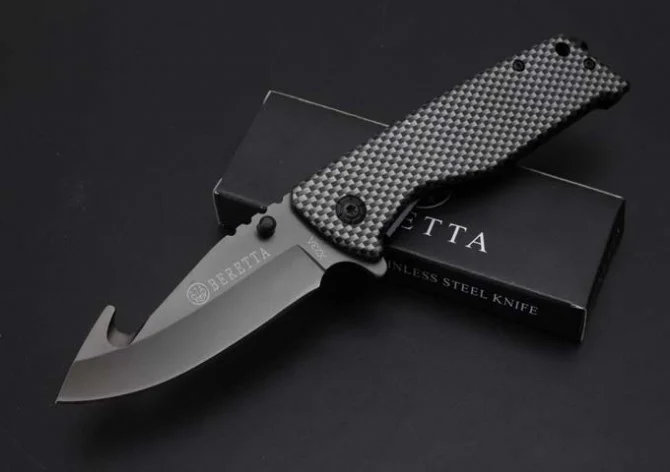 Сгъваем нож Beretta с шип за чупене на стъкло, полуавтоматичен Сгъваем нож Beretta с шип за чупене на стъкло