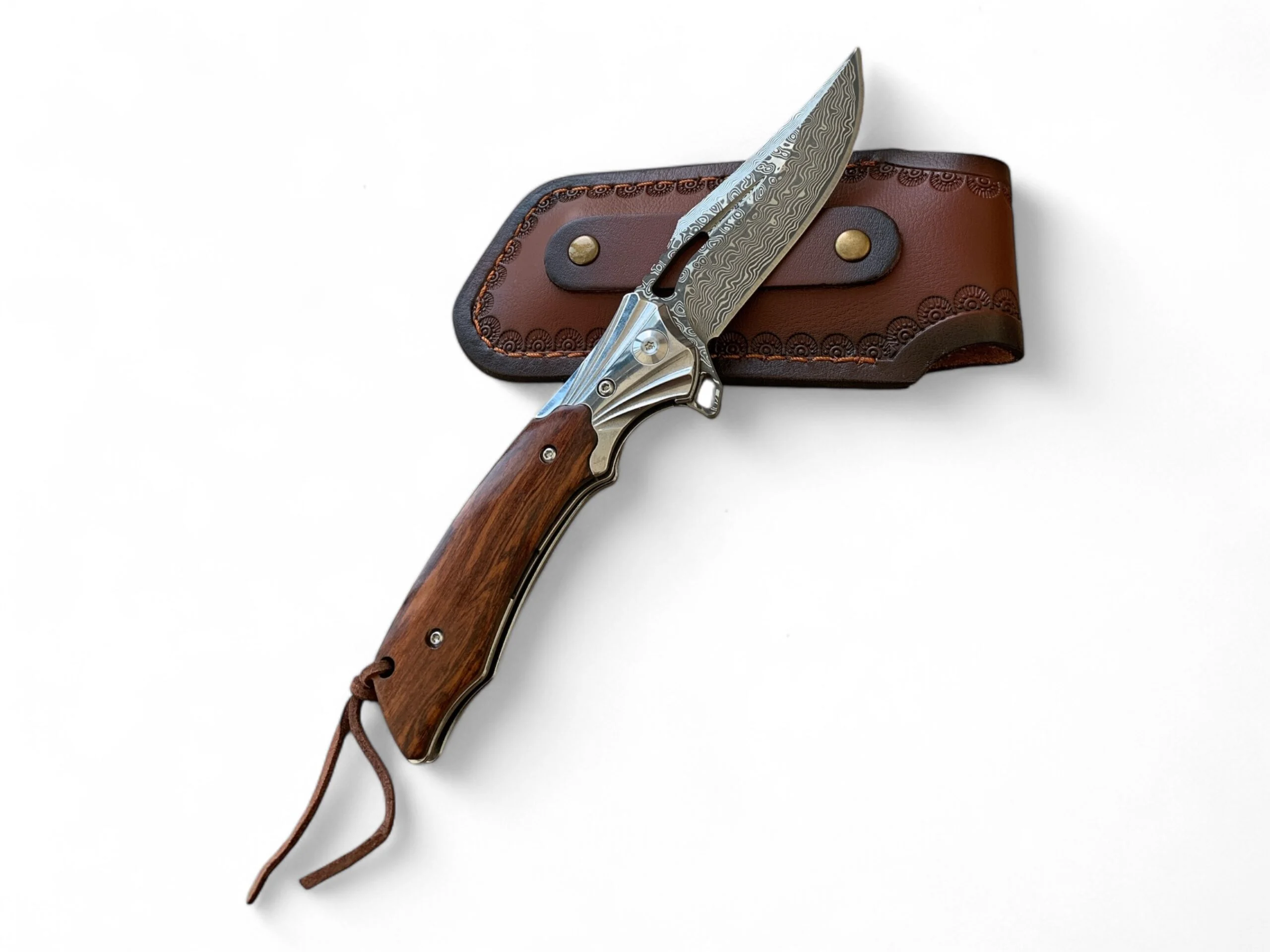 Сгъваем нож Crest of the Storm, дамаско острие и дървена дръжка Damask pocket knives