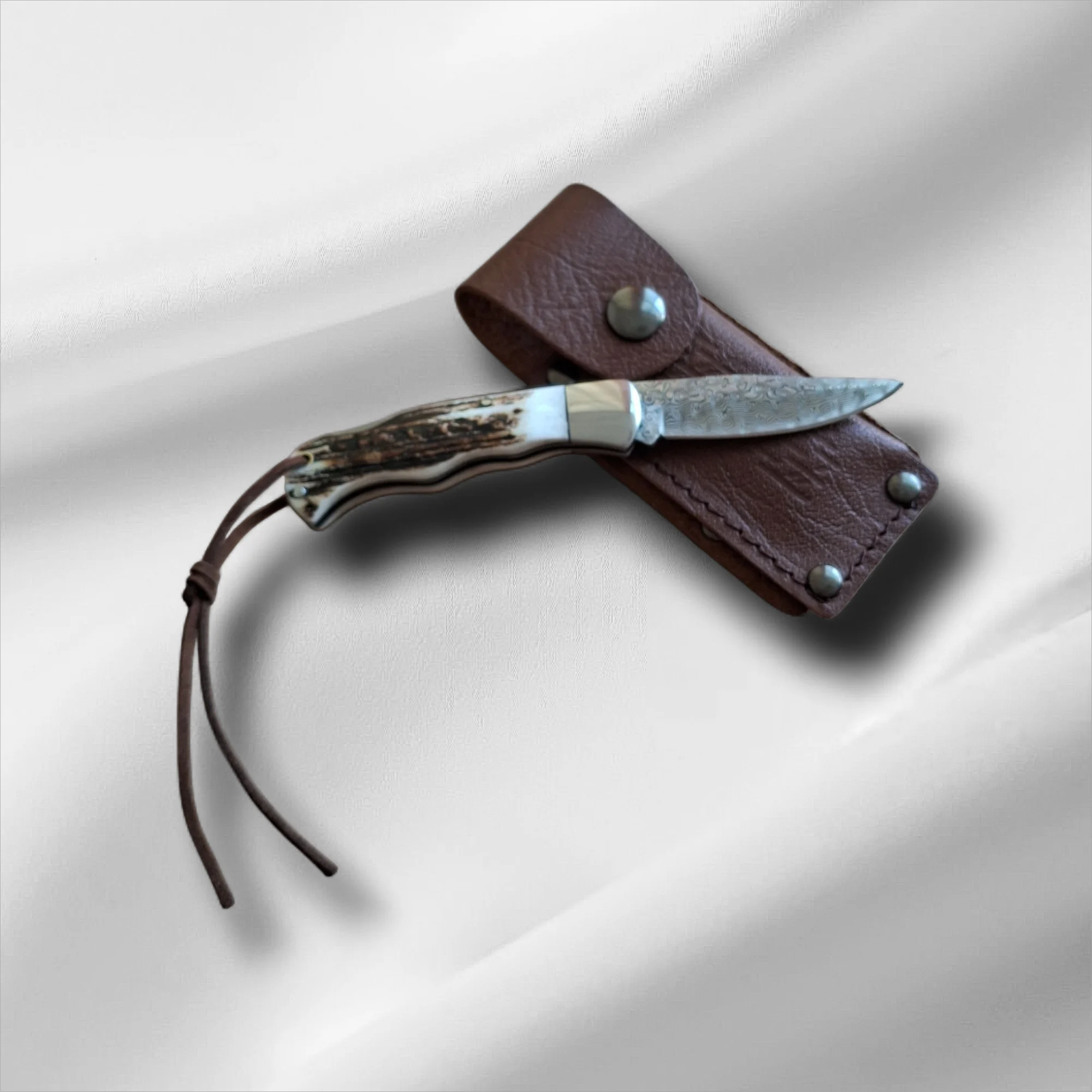 Сгъваем нож Damask „Елен“, дамаска стомана и еленов рог Damask pocket knives