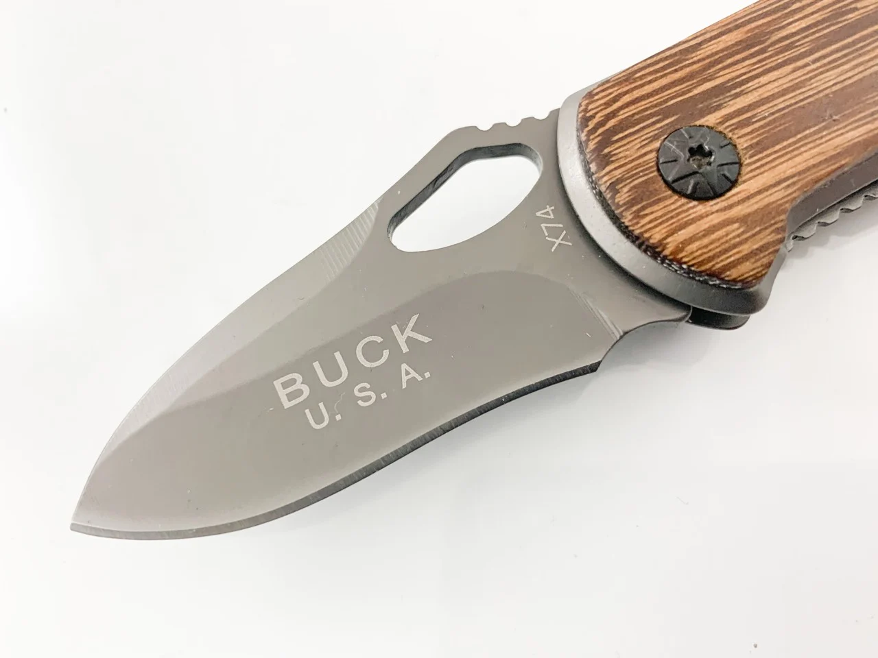Сгъваем нож Buck X74, иноксово покритие и дървени чирени иноксово покритие и дървени чирени
