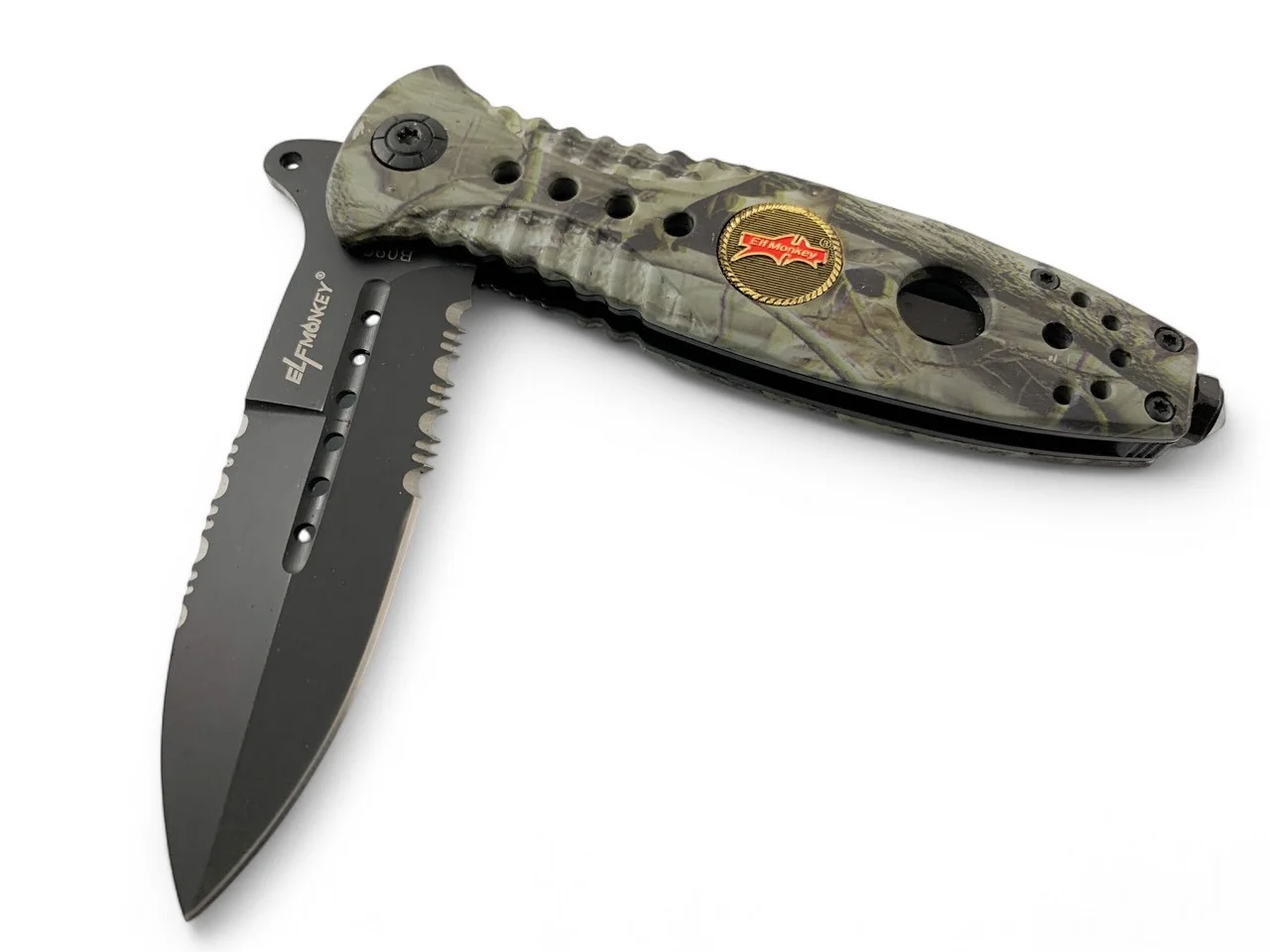 Сгъваем нож Vip Ever ShadowBlade Camo, двустранно назъбено острие двустранно назъбено острие