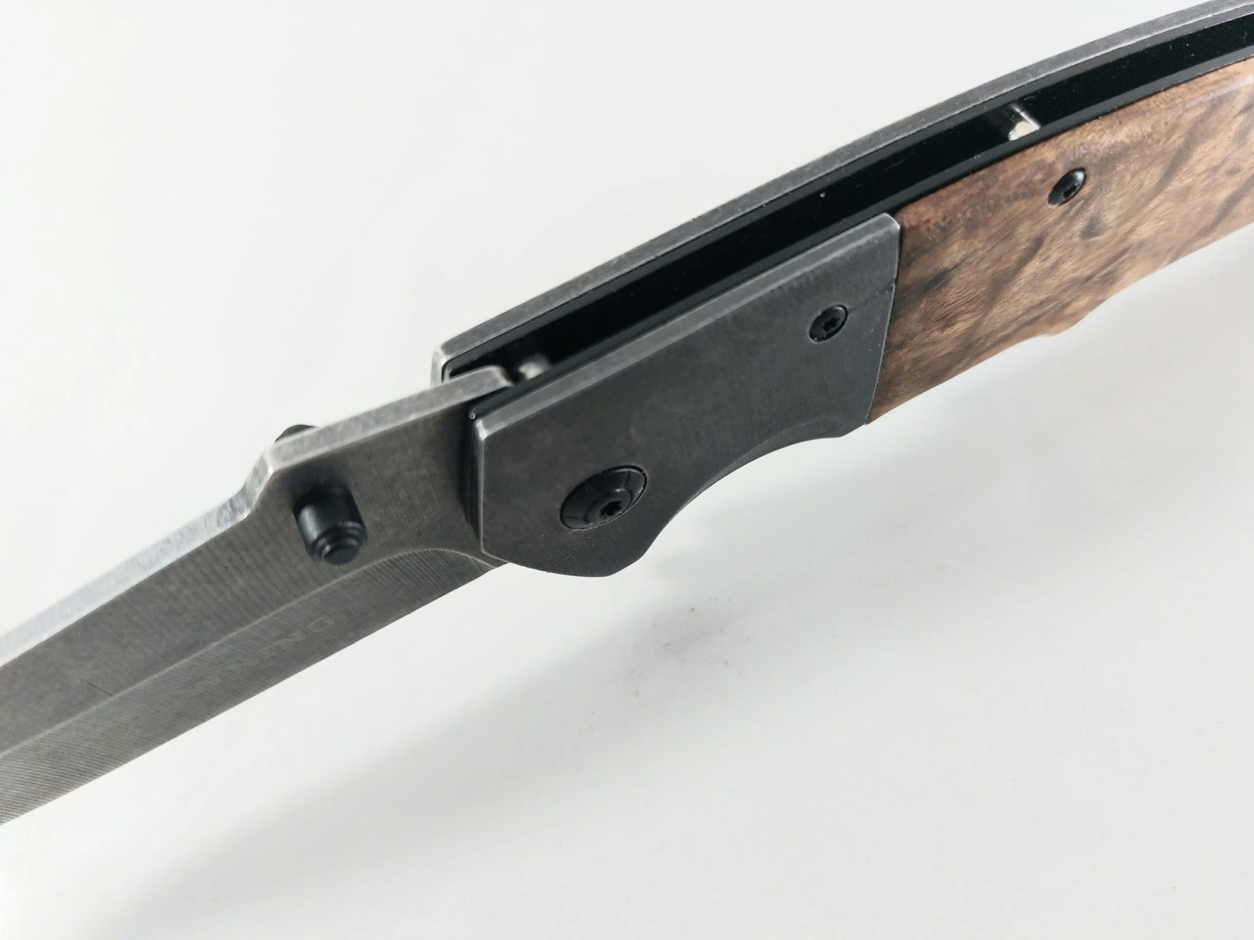 Сгъваем нож Browning, орехови чирени и иноксово покритие Сгъваем нож Browning, орехови чирени и иноксово покритие - Image 5