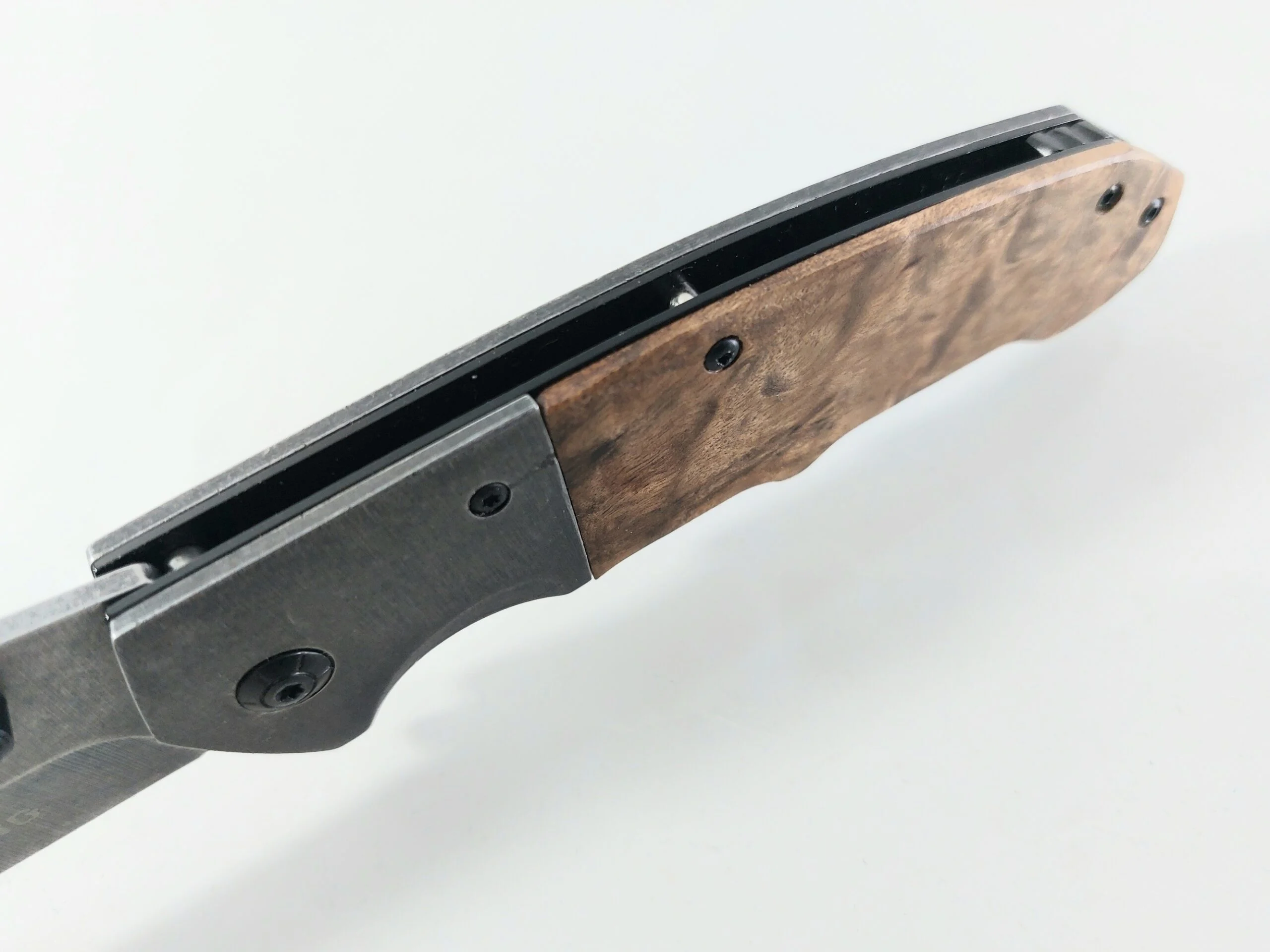 Сгъваем нож Browning, орехови чирени и иноксово покритие Сгъваем нож Browning, орехови чирени и иноксово покритие - Image 6