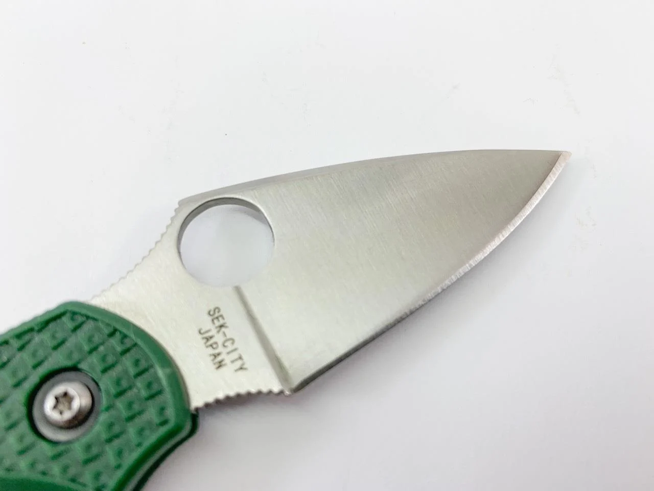 Сгъваем нож Spyderco Dragonfly 2, зелен цветен вариант ножове - SpiderSP - Съчетание на практичност и стил