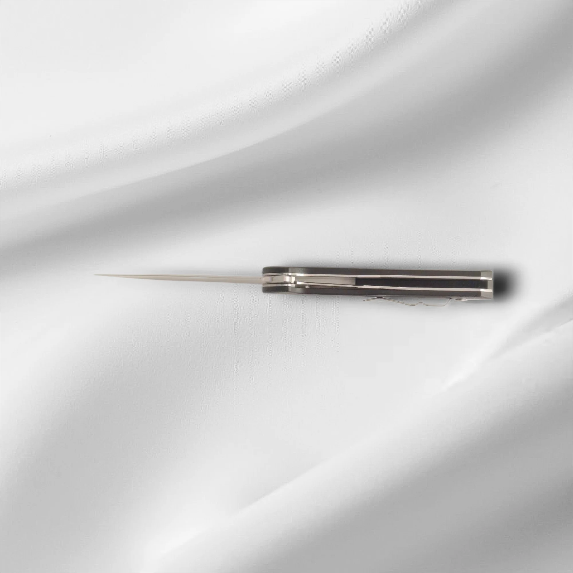 Сгъваем нож Riven Gear D2 Drop Point, G10 дръжка с флипер механизъм ножове - SpiderSP - Съчетание на практичност и стил