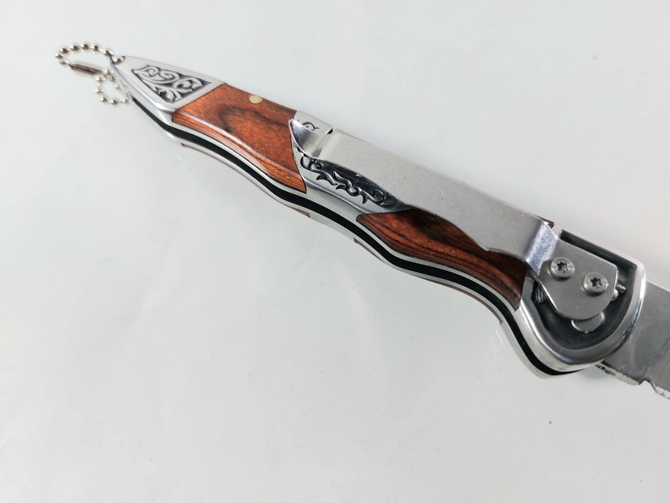 Сгъваем нож Columbia MKB3105 Dog, с гравирано куче на гарда Сгъваем нож Columbia MKB3105 Dog, с гравирано куче на гарда - Image 5