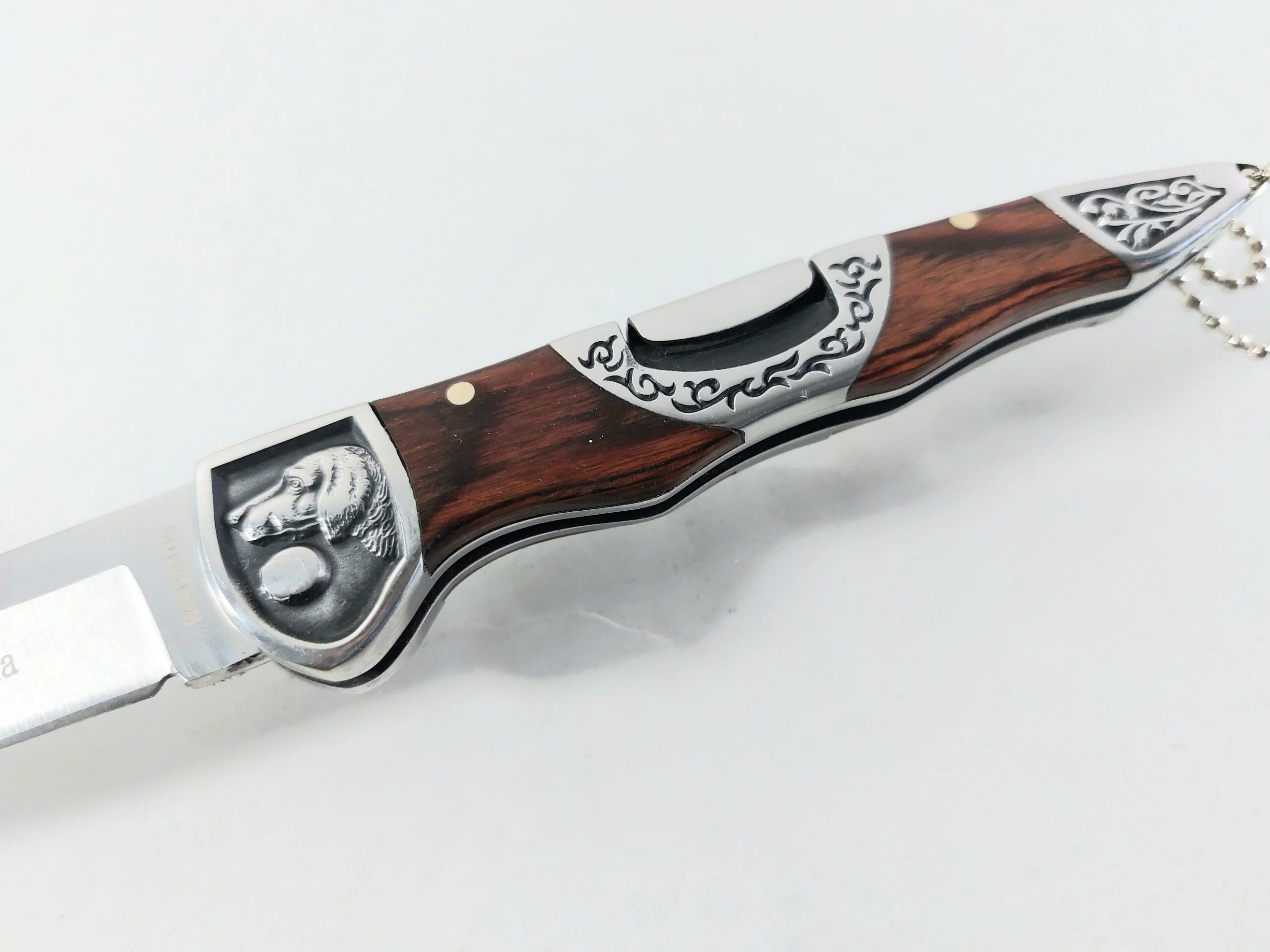 Сгъваем нож Columbia MKB3105 Dog, с гравирано куче на гарда Сгъваем нож Columbia MKB3105 Dog, с гравирано куче на гарда - Image 8