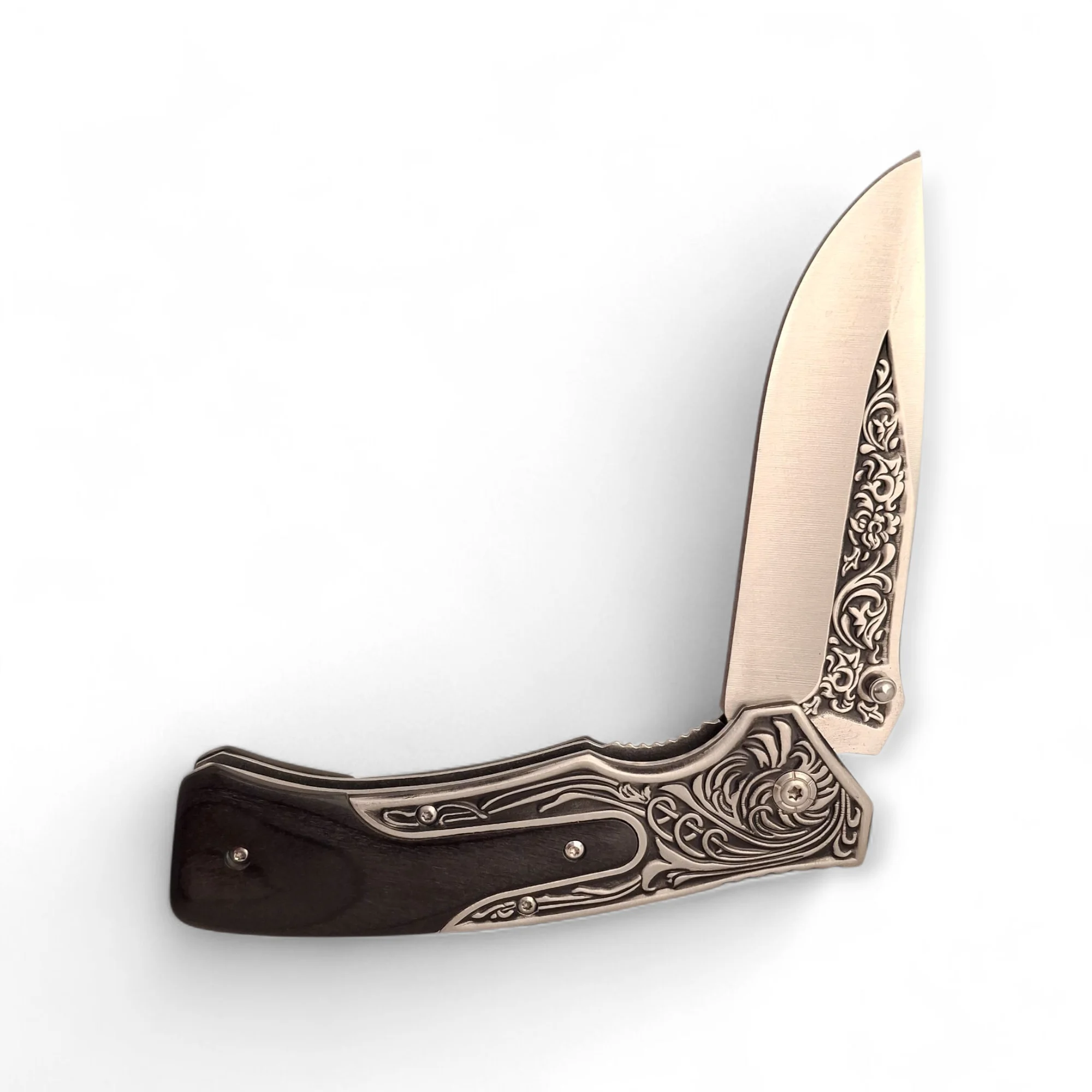 Сгъваем нож Ornate Shadow, гравиран метал и тъмна дървесина Сгъваем нож Ornate Shadow, гравиран метал и тъмна дървесина - Image 5