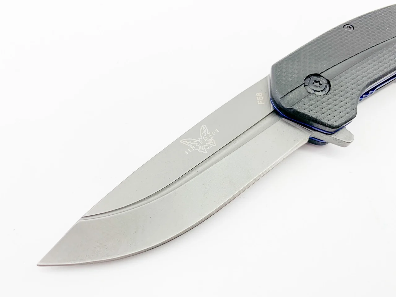 Сгъваем нож Benchmade сиво титаниево покритие, полуавтоматичен Сгъваем нож Benchmade сиво титаниево покритие, полуавтоматичен - Image 9