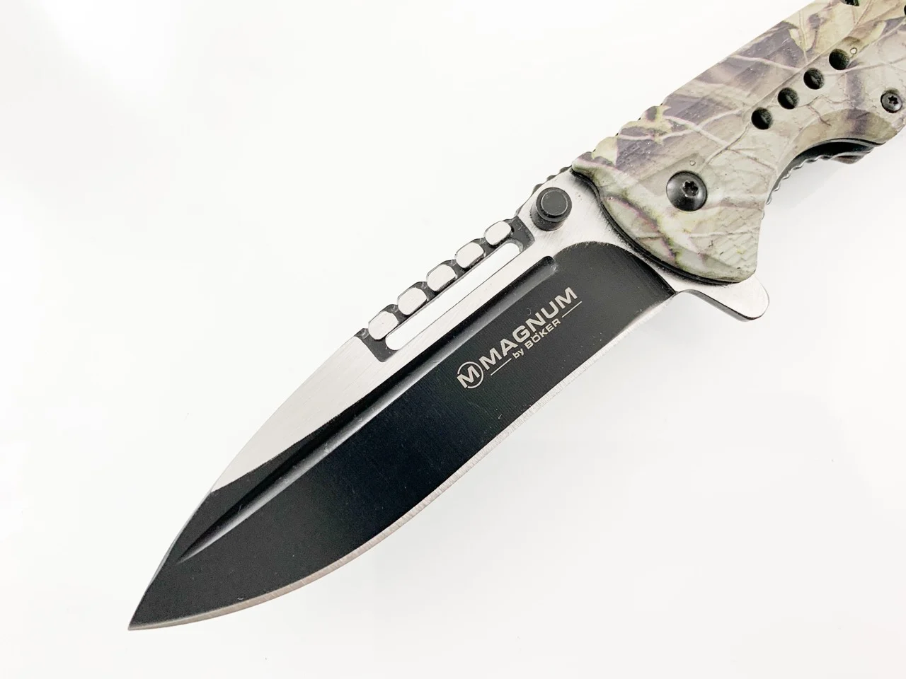 Сгъваем нож Boker Magnum Camo Companion, компактен и практичен компактен и практичен