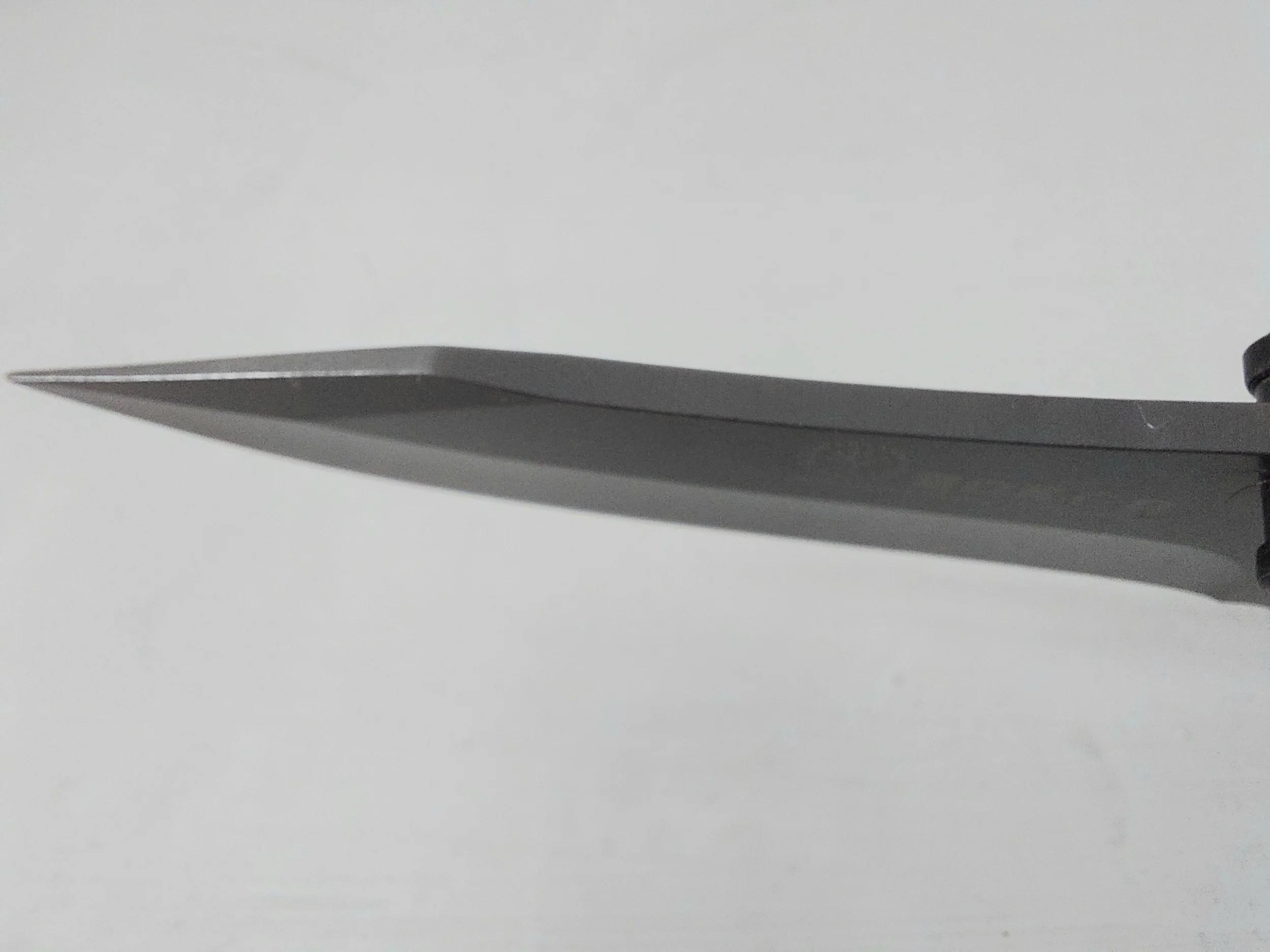 Сгъваем нож Boker B138, автоматичен и масивен автоматичен и масивен