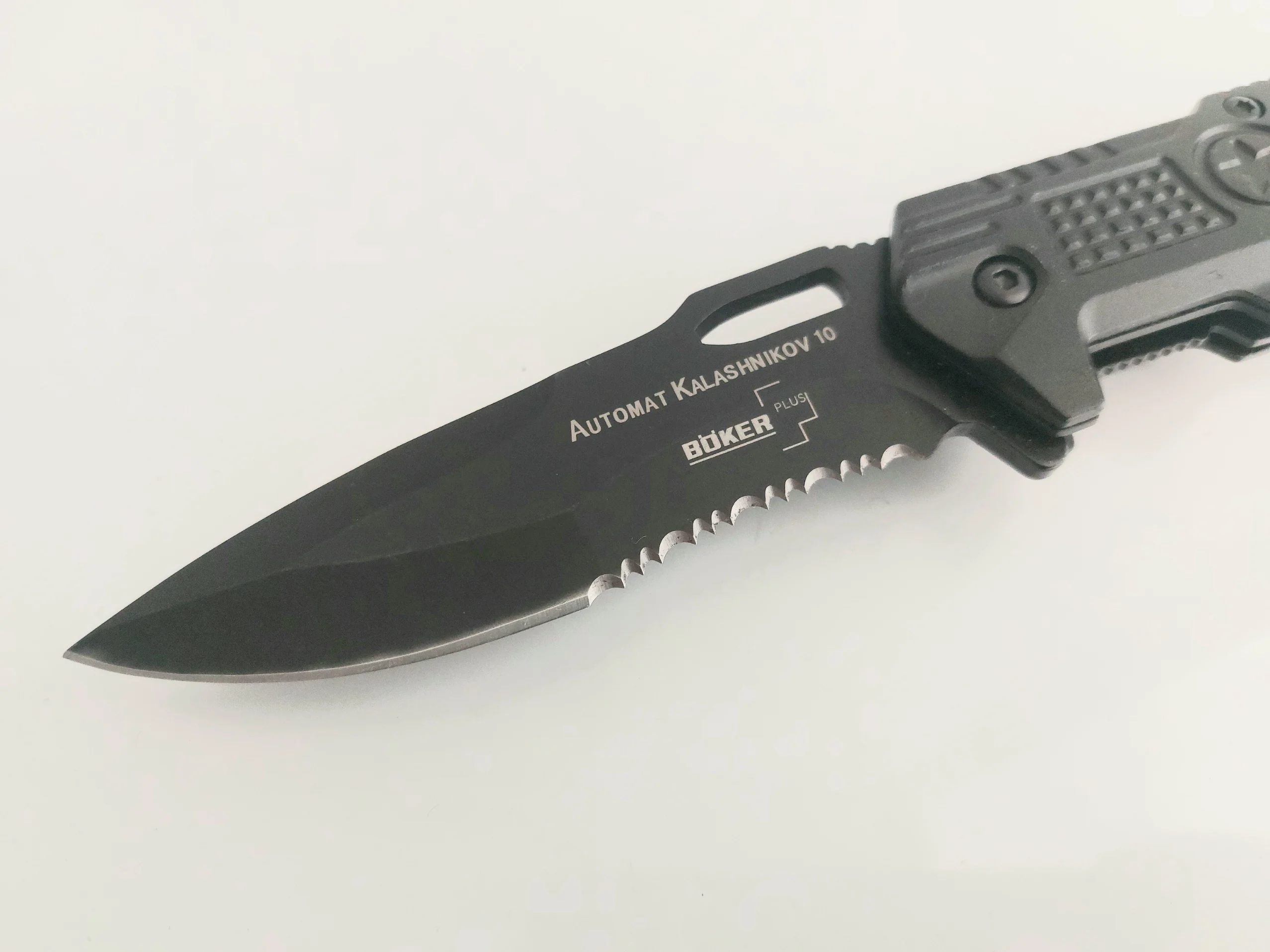 Сгъваем нож Boker automat 10, метален с автоматично отваряне метален с автоматично отваряне