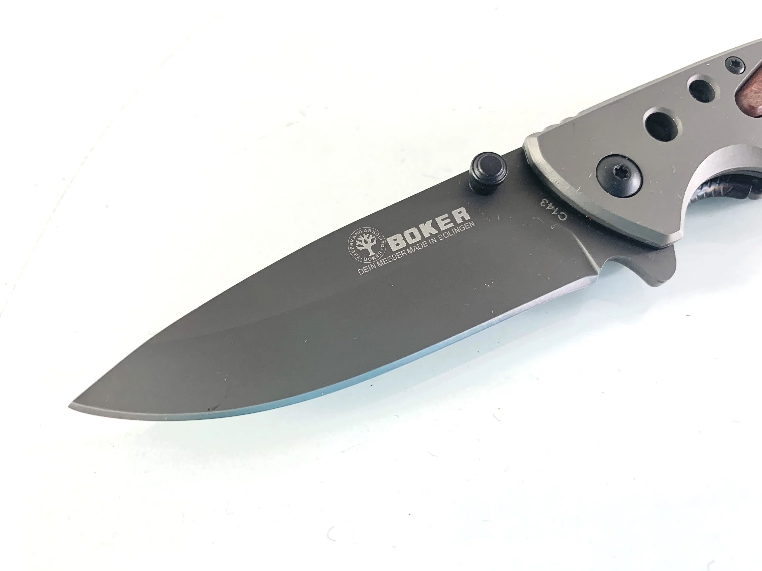 Нож Boker C143, с дървени чирени с дървени чирени
