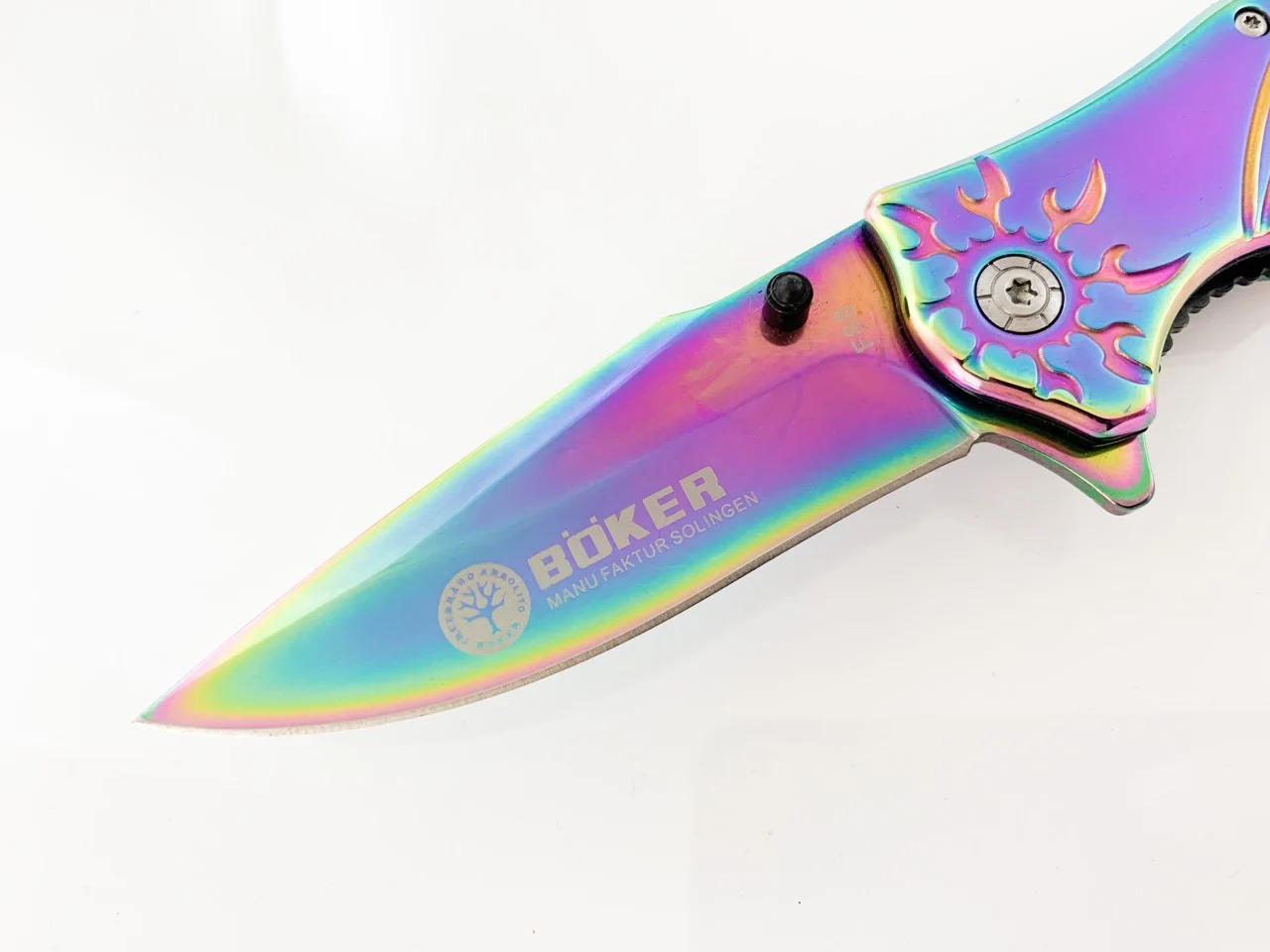 Полуавтоматичен нож Boker F88, масивен и тежък хамелеон масивен и тежък хамелеон