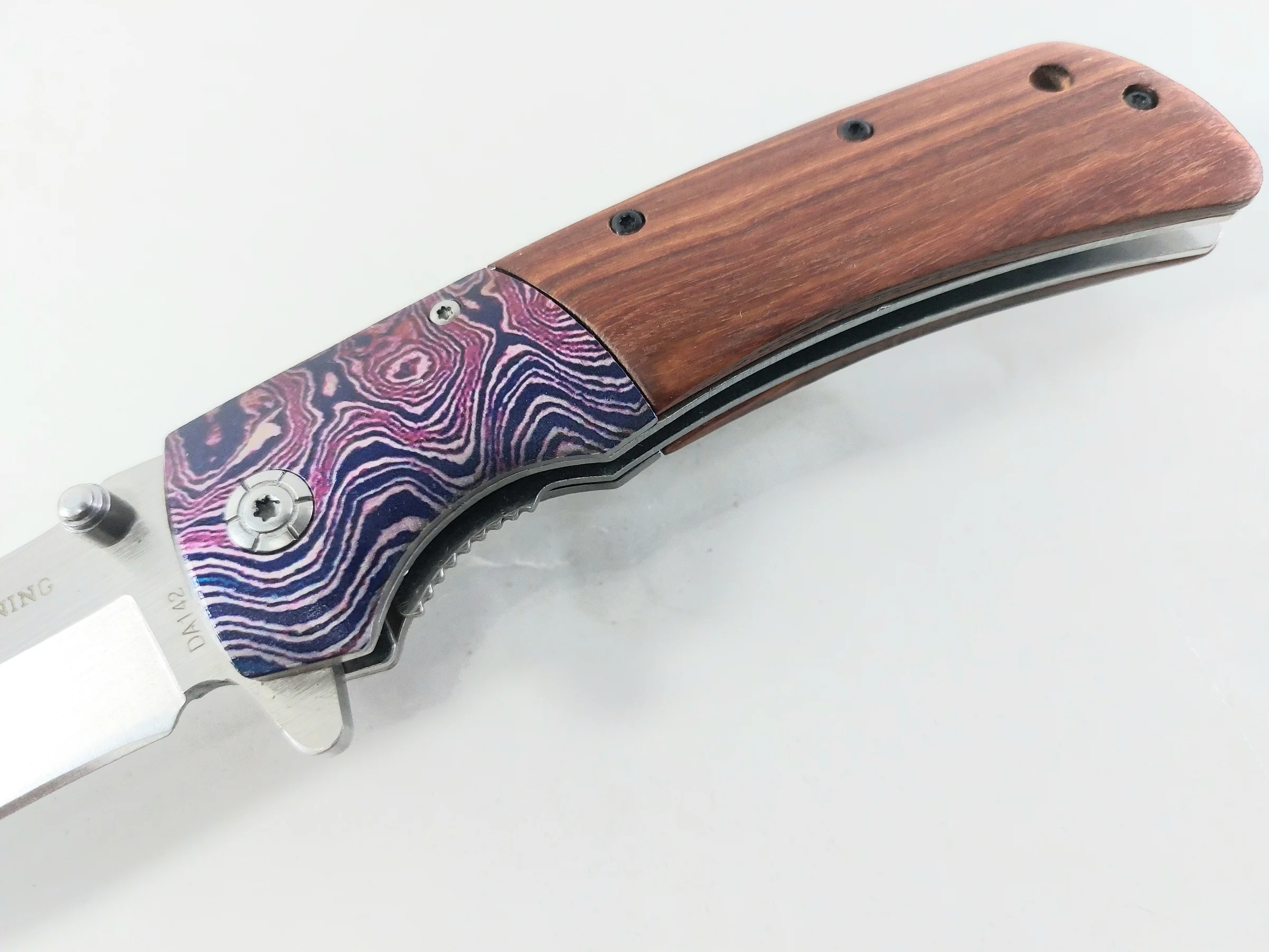 Сгъваем нож Browning DA142 с дървени чирени и метални елементи Сгъваем нож Browning DA142 с дървени чирени и метални елементи - Image 7