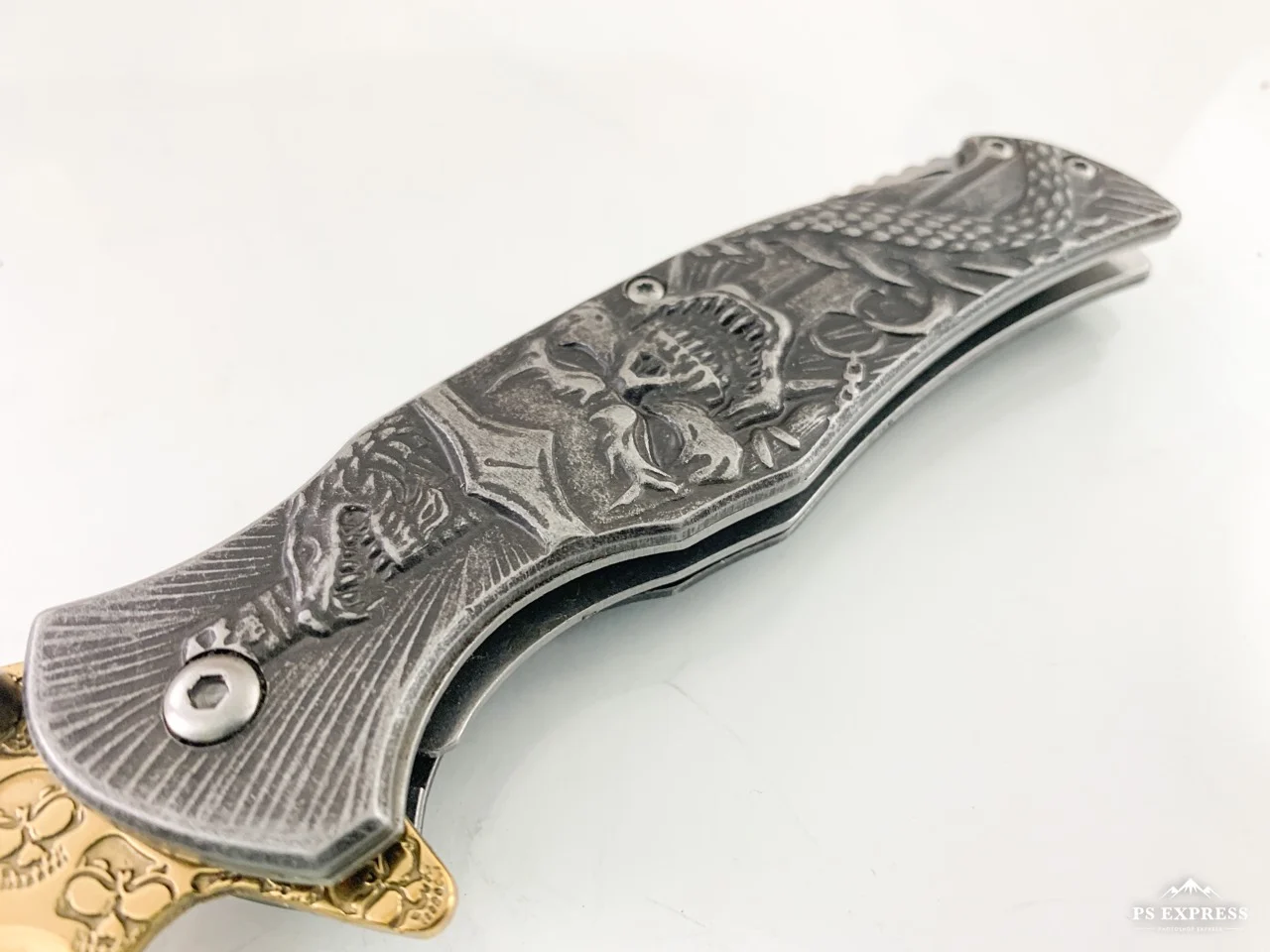 Сгъваем нож Browning Zombie Apocalypse, автоматичен с черепи Сгъваем нож Browning Zombie Apocalypse, автоматичен с черепи - Image 10